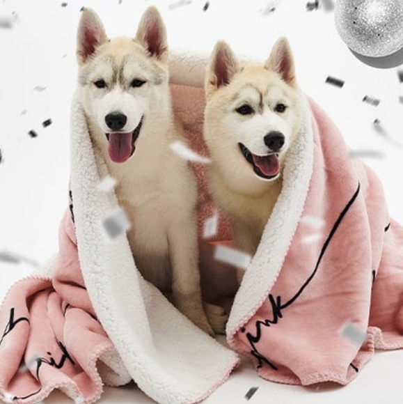 Victoria's Secret PINK Sherpa Blanket NWT - Picture 3 of 8